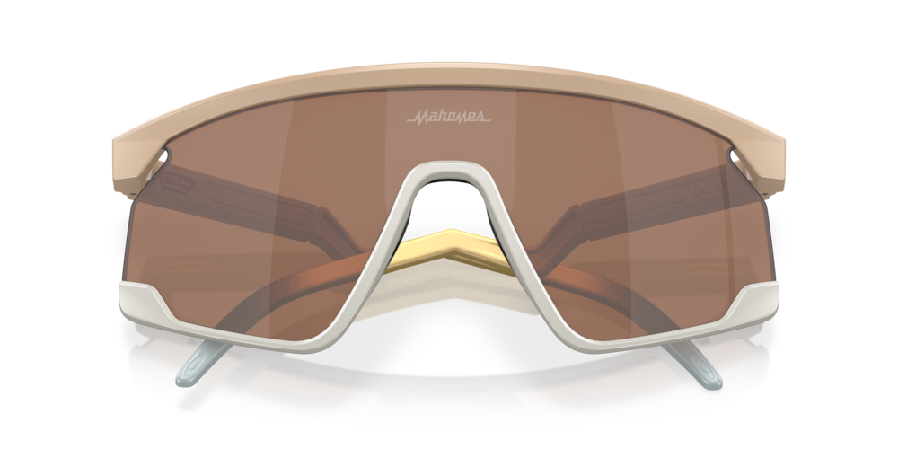 Oakley BXTR Patrick Mahomes II Collection Prizm Tungsten Lenses Matte Terrain Tan Frame - Cyclop.in