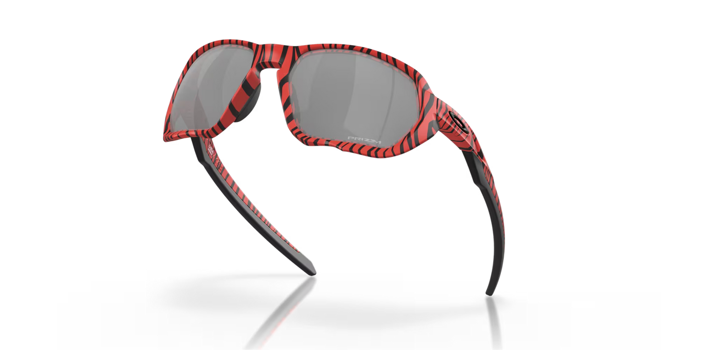 Oakley Plazma Red Tiger Prizm Black Lenses, Red Tiger Frame (Red Tiger Collection) - Cyclop.in