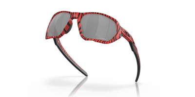 Oakley Plazma Red Tiger Prizm Black Lenses, Red Tiger Frame (Red Tiger Collection) - Cyclop.in