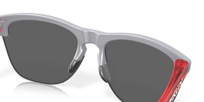 Oakley Frogskins Lite Prizm Black Lenses, Matte Fog Frame - Cyclop.in