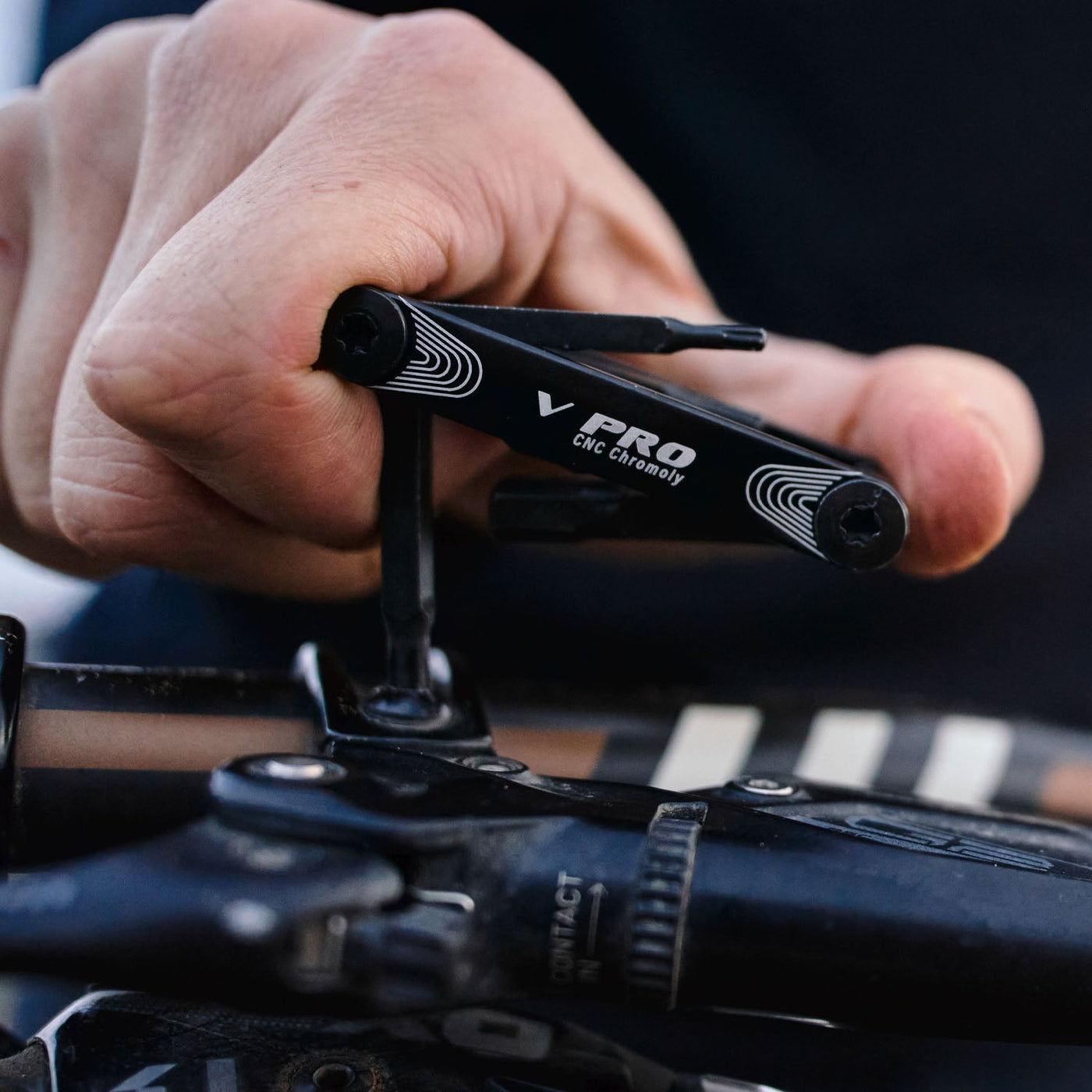 Lezyne V Pro 13 Multitool - 13 Functions - Cyclop.in
