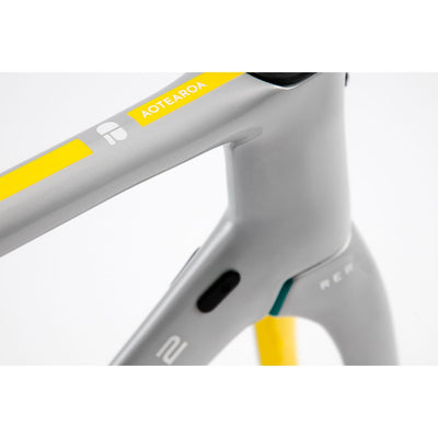 Chapter2 RERE Aero Road Disc Brake Frameset - Silver Yellow - Cyclop.in