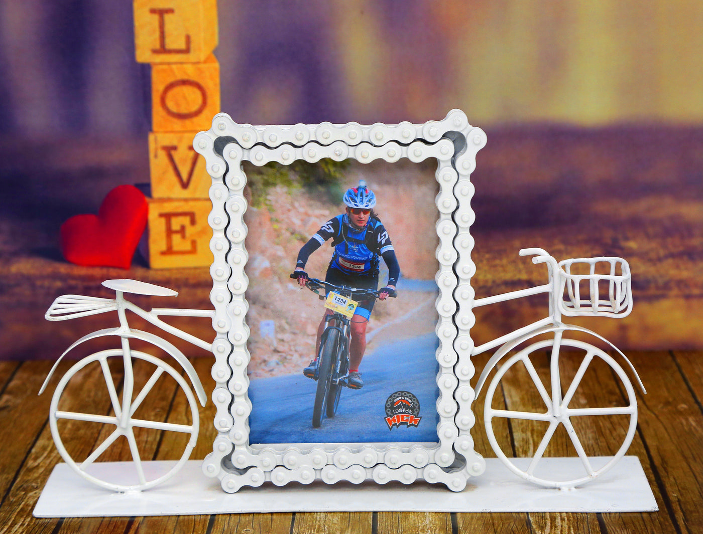 Upcycled Bike Chain Photo Frame With Cycle Cotton White Finish - Cyclop.in