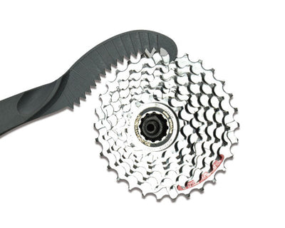 Icetoolz C123 Sprocket Cleaning Brush - Cyclop.in