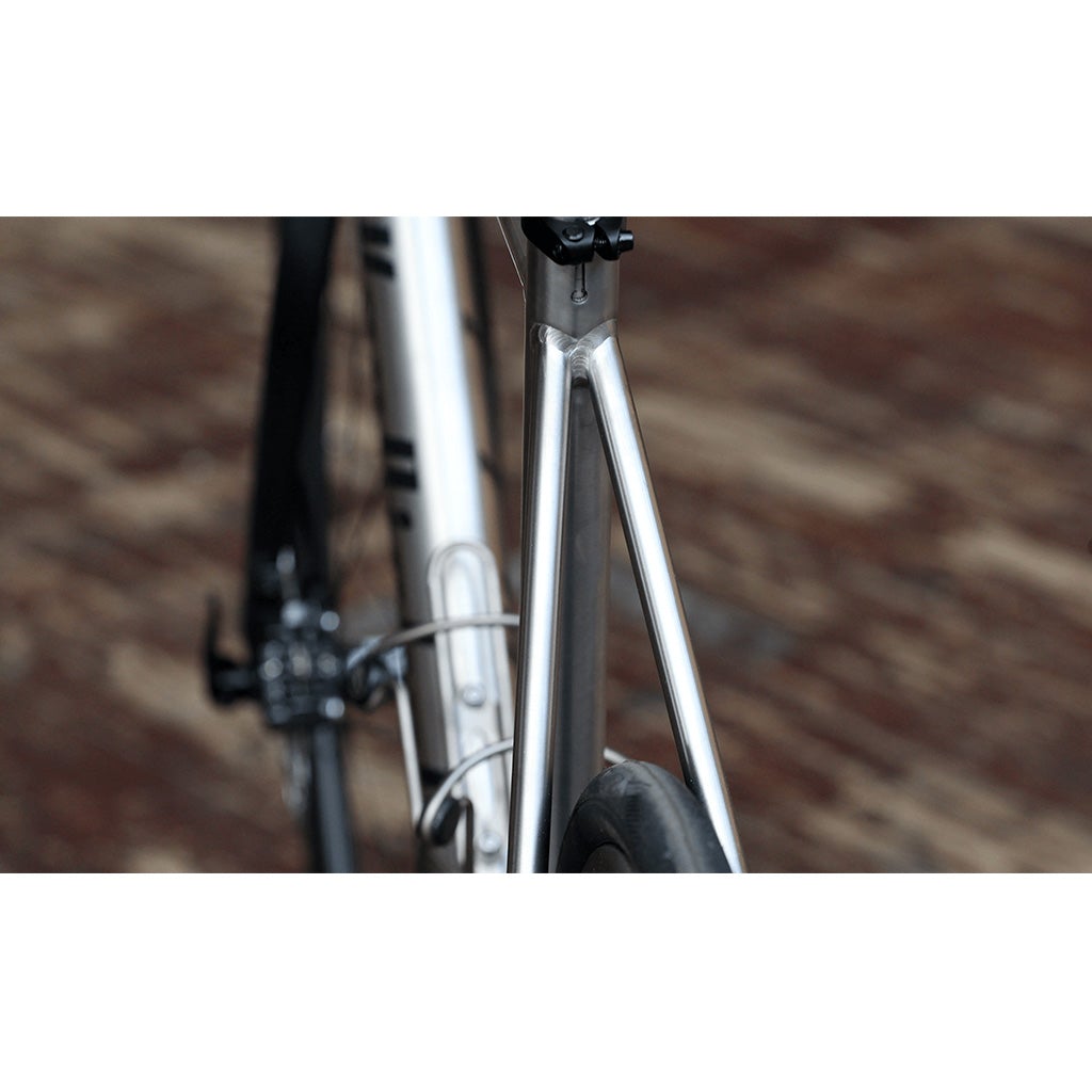 Van Nicholas Skeiron Titanium Road Disc Frameset - Cyclop.in