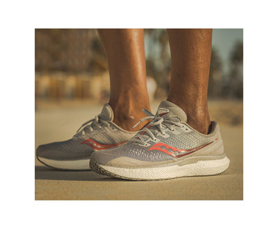 Saucony Men's Triumph 18 Running Shoe - Cyclop.in
