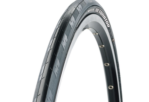 Buy Maxxis Detonator Wired Road Bike Tire Online in India Cyclop.in