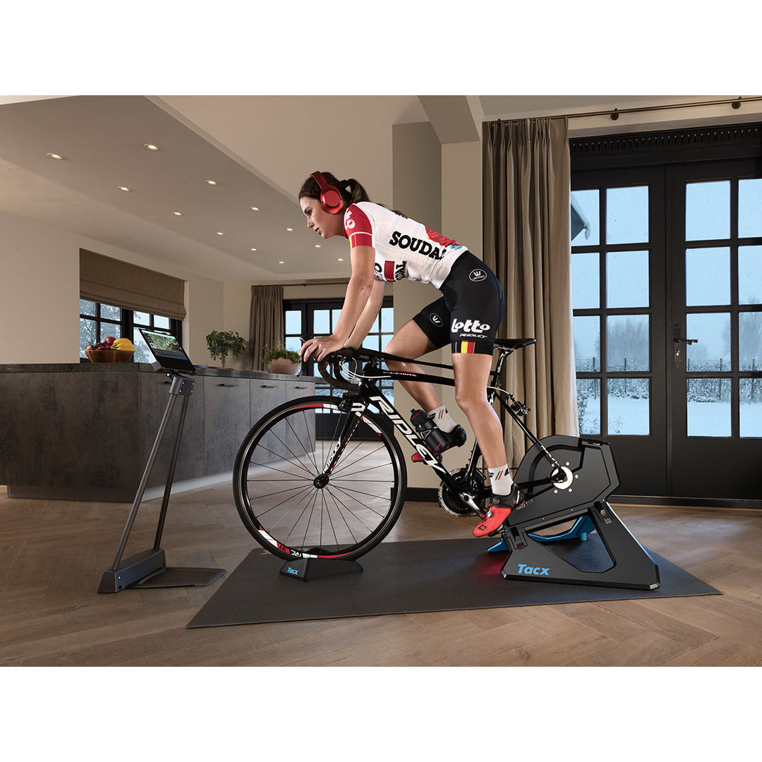 TACX Neo 2T Smart Trainer Online on