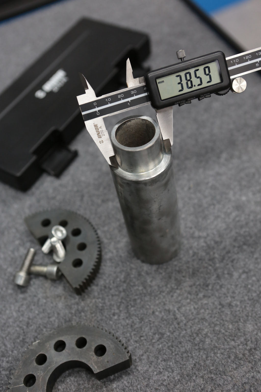 Unior Digital Calliper 0-150 - Cyclop.in